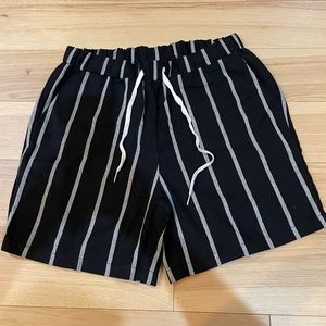 Men’s Drawstring Waist Striped Shorts